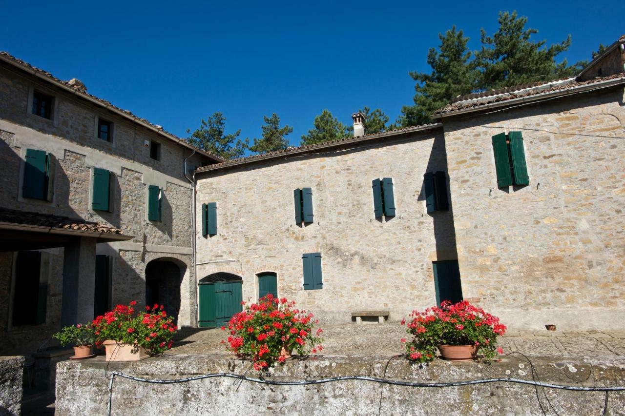 La Corte Bonomini Bed & Breakfast Neviano degli Arduini Bagian luar foto